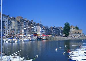 厚木市の大工で、立原建築に付いて